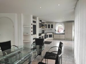 EG Küche und Esszimmer