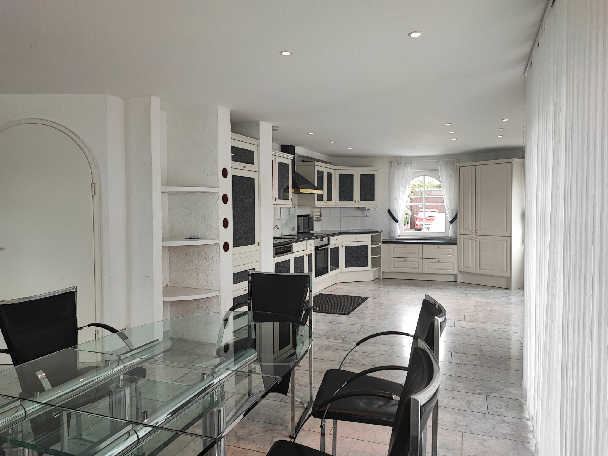 EG Küche und Esszimmer